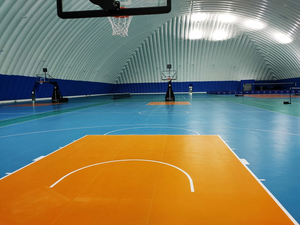Terrains polyvalents dans les gymnases universitaires
